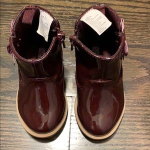 Adorable maroon Patent toddler boots EUC